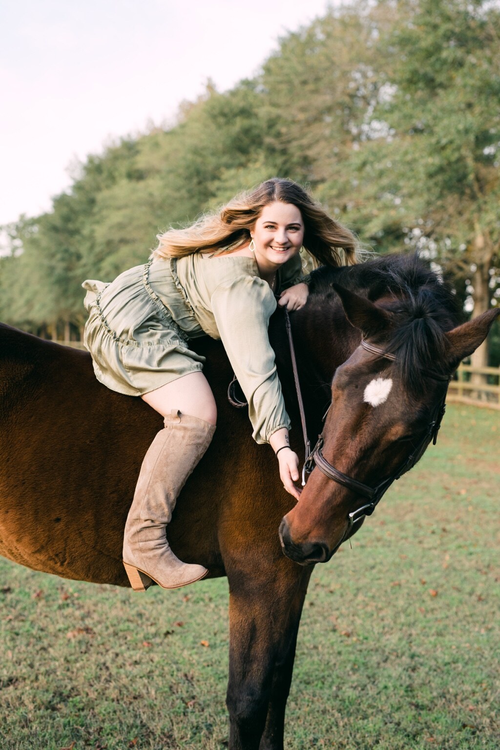 Kami Kohl with a horse